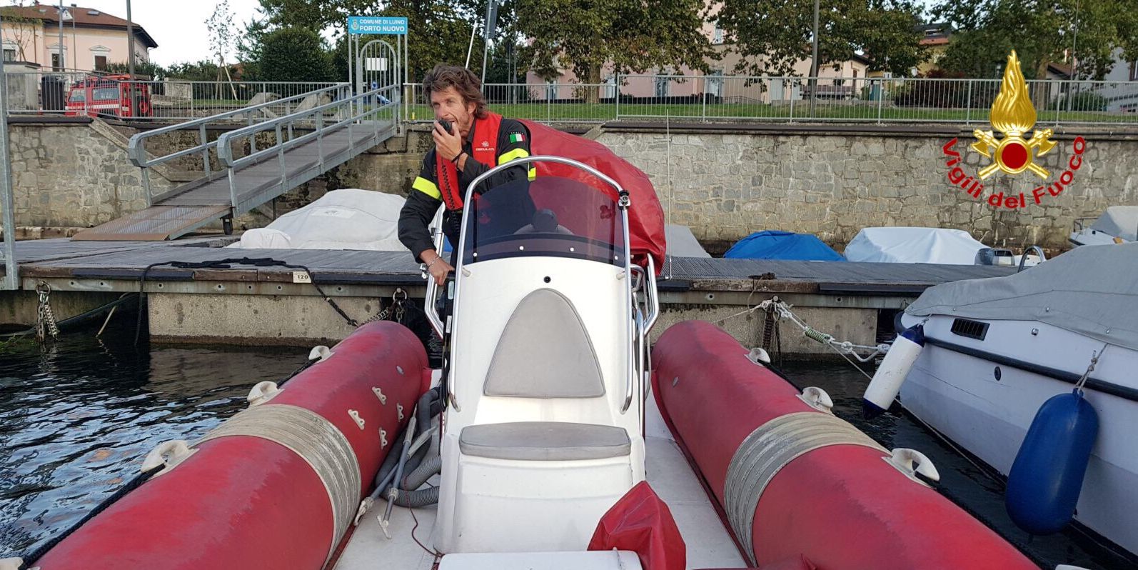 Varese, soccorso uno sportivo in difficoltà sul lago Maggiore