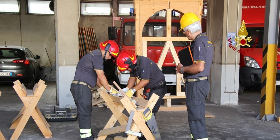 Messina, primo corso di costruzioni, dissesti statici e puntellamenti