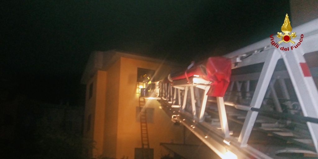 Rieti, incendio del quadro elettrico all'interno di un condominio