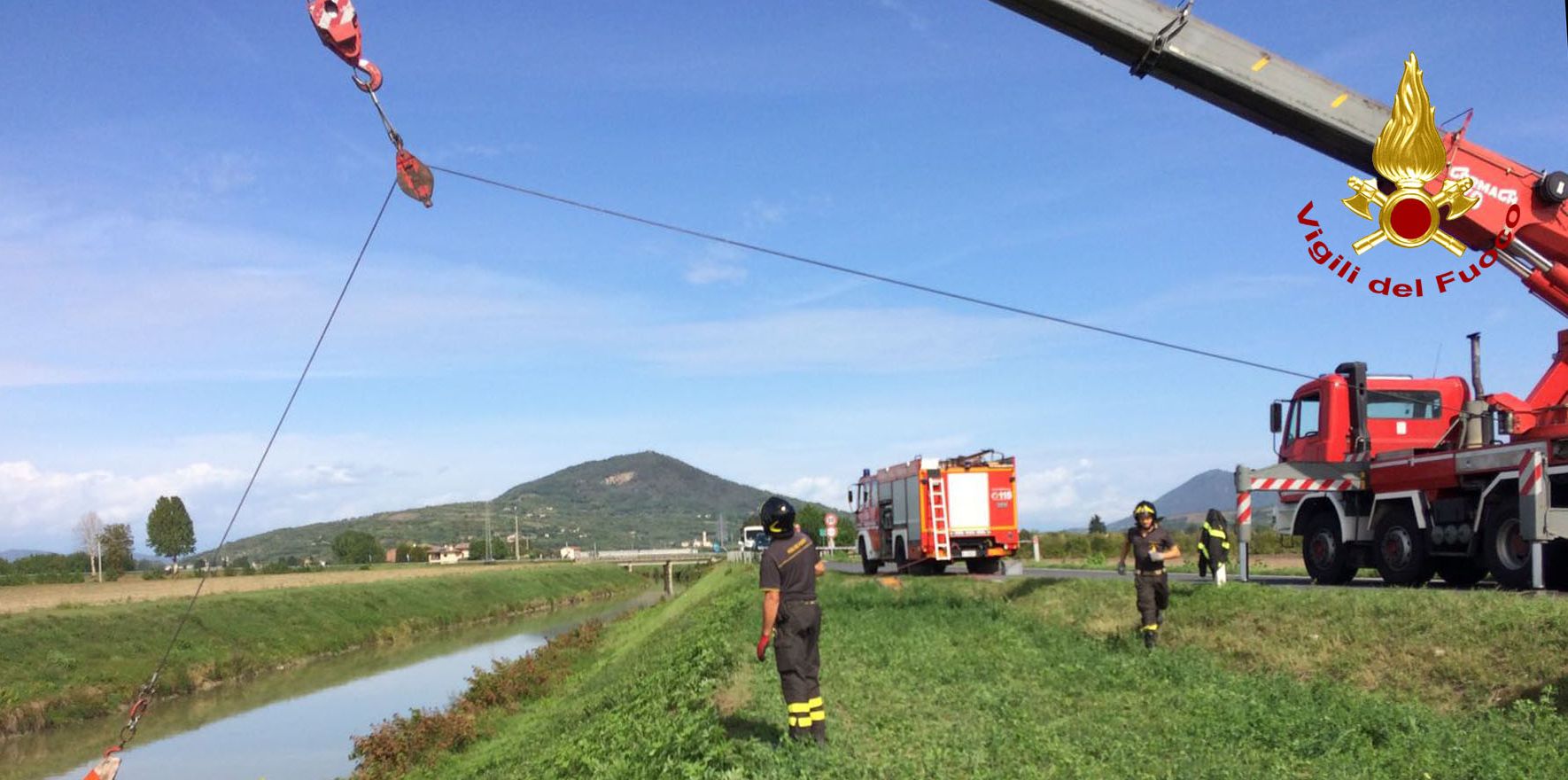 Padova, soccorso a persona scivolata con la propria autovettura in un fosso