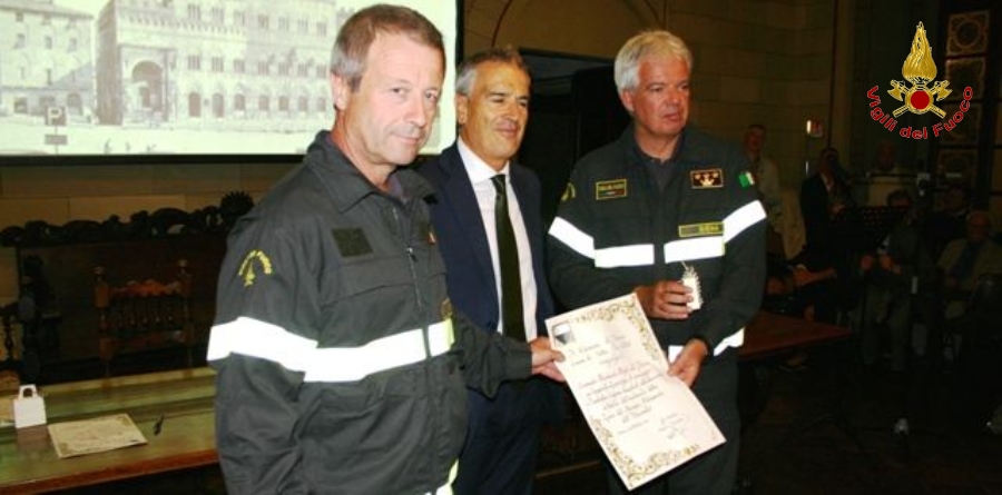 Siena, riconoscimento ai Vigili del fuoco per l'intervento del 16 agosto scorso presso la Torre del Mangia