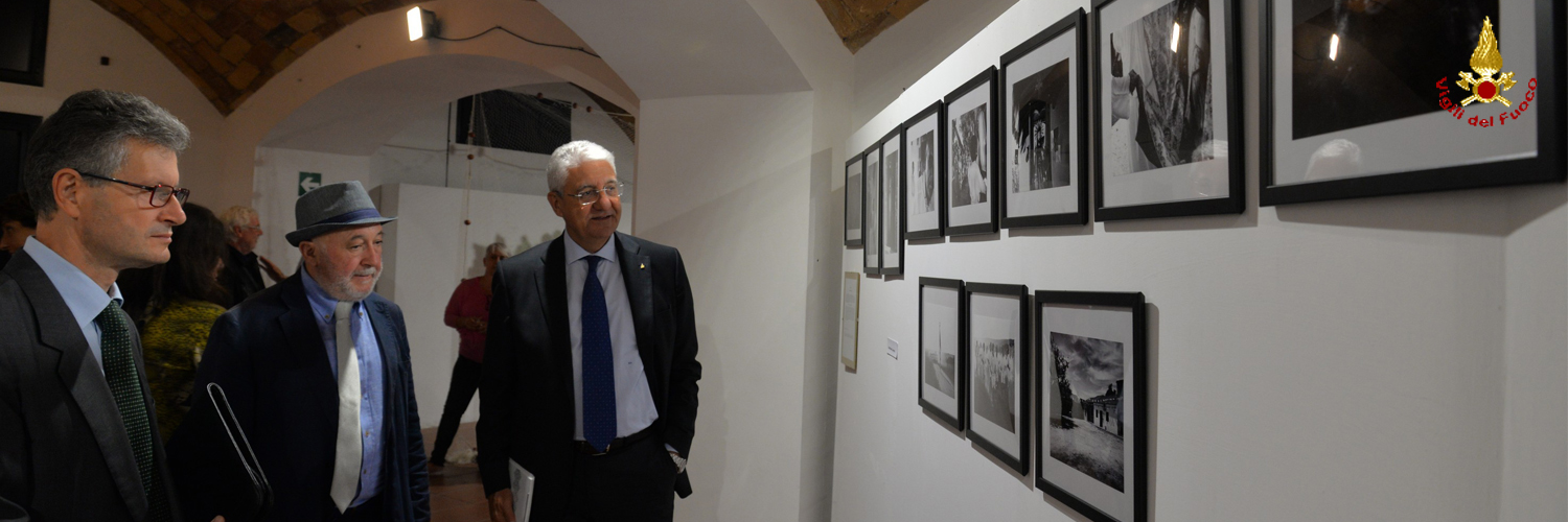 ISA: il Capo del Corpo Nazionale dei Vigili del fuoco ha inaugurato la VII edizione della mostra "Vigiliinarte"