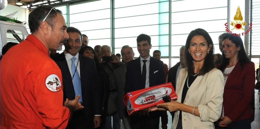 Roma, il sindaco, Virginia Raggi in visita  presso il Centro Aviazione di Ciampino