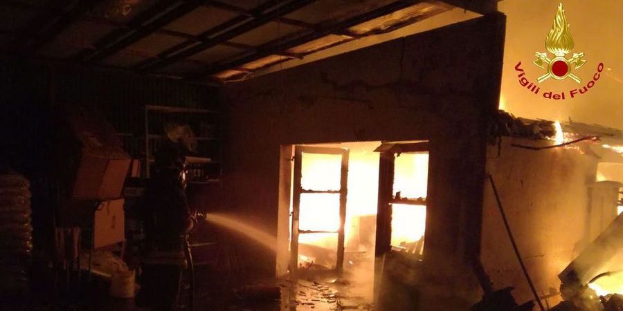 Padova, incendio in un fabbricato