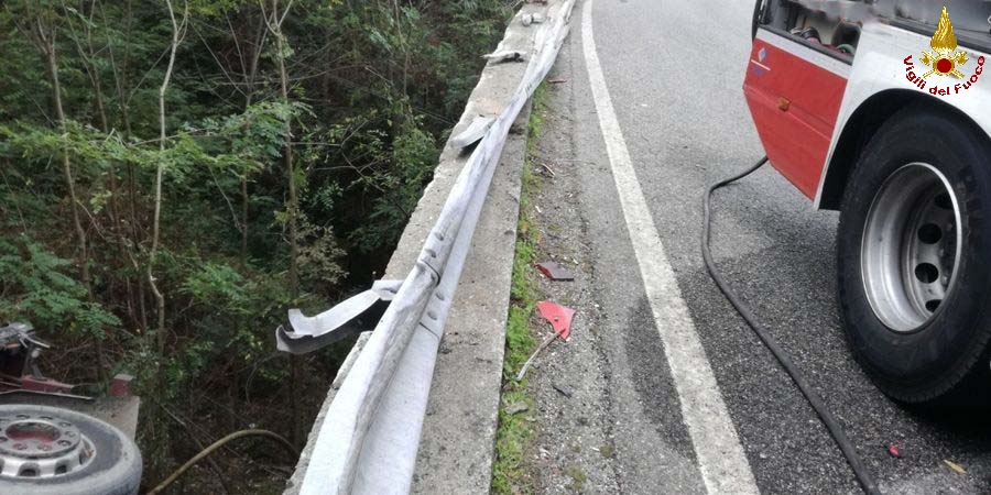Catanzaro, incidente stradale a Motta San Lucia