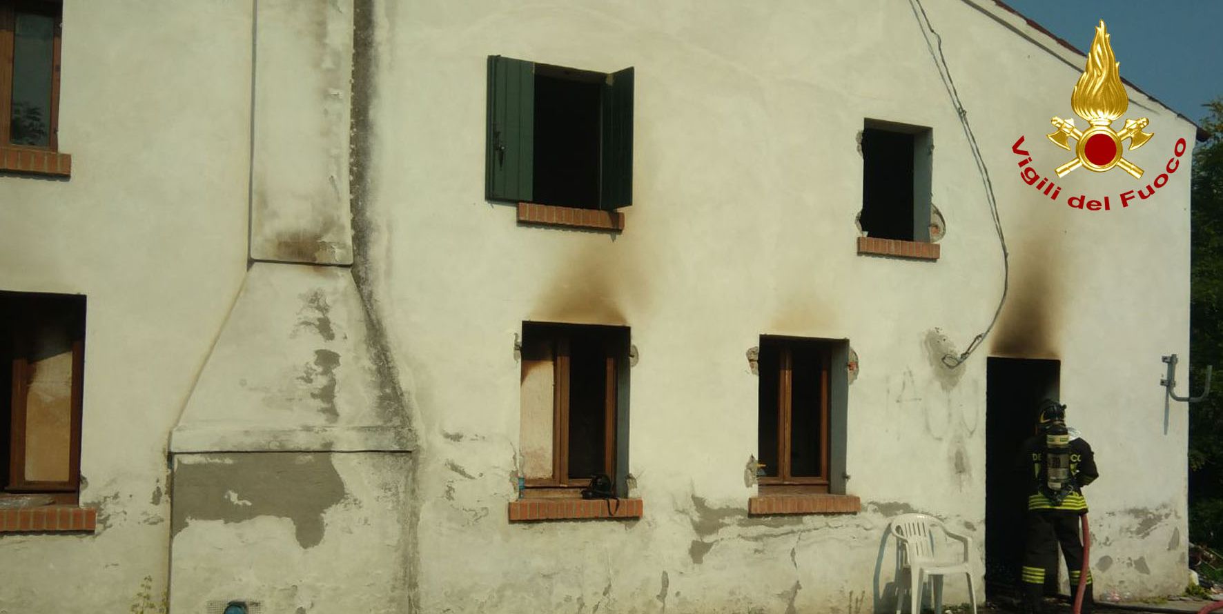 Padova, incendio abitazione nel comune di Montagnana, in salvo due inquilini residenti