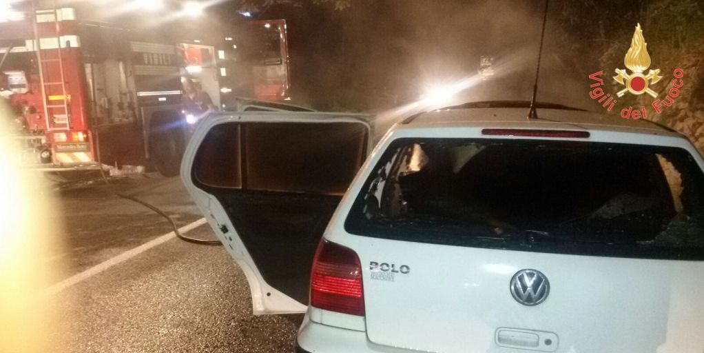 Catanzaro, incendio autovettura nel comune di Borgia