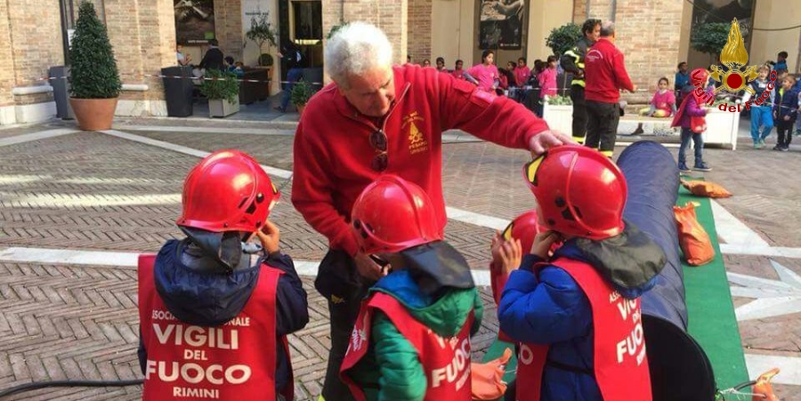 Pesaro-Urbino, conclusa la manifestazione "Pompieropoli" presso il collegio Raffaello