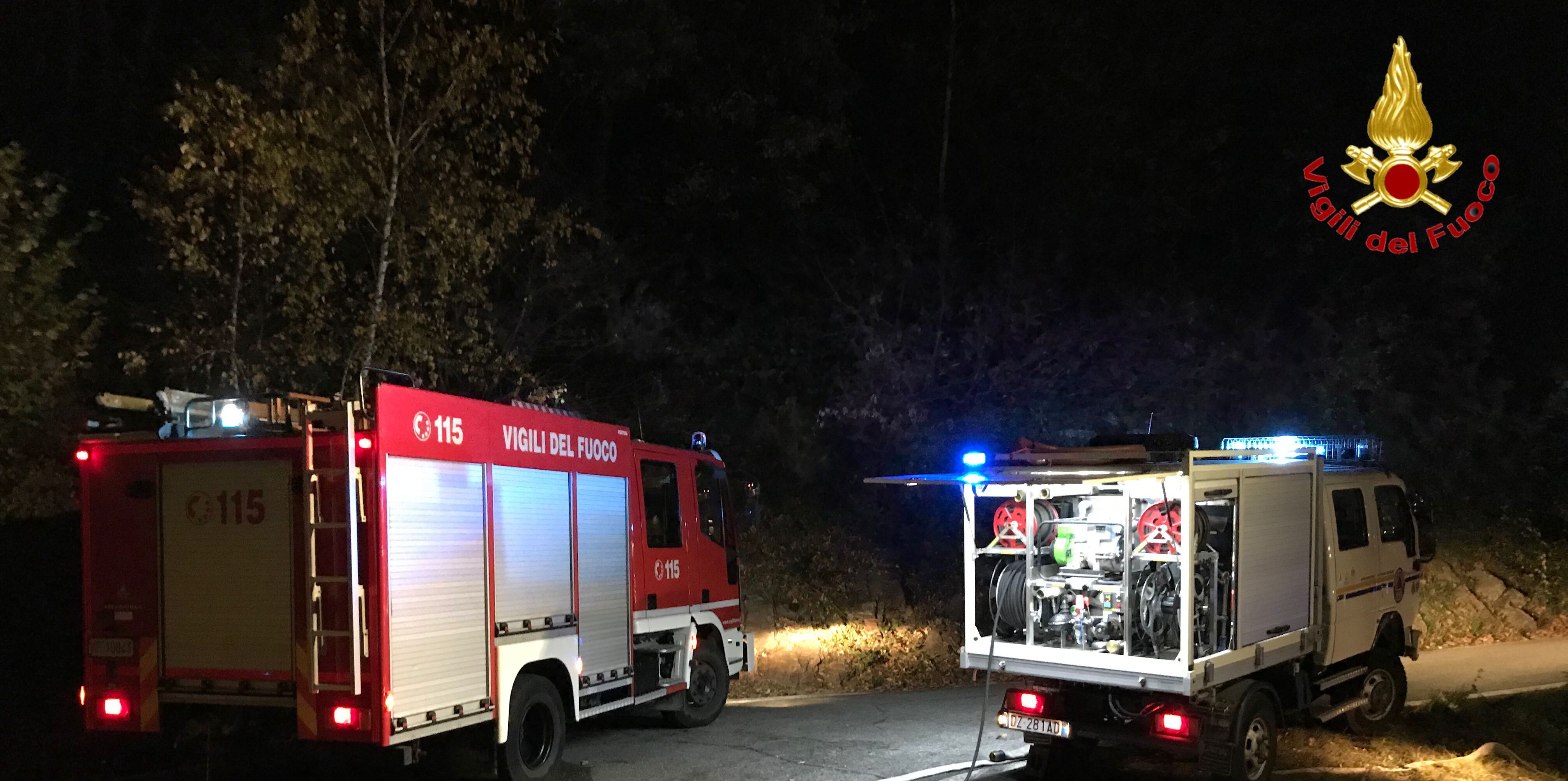 Varese, incendio boschivo in località Pino