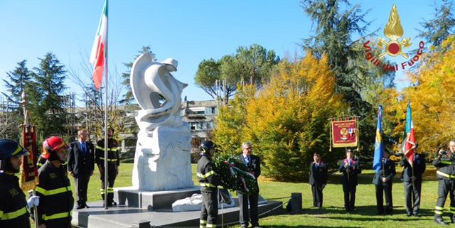 Arezzo, celebrata la VI Giornata della Memoria del Vigile del fuoco