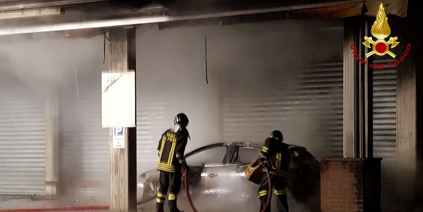 Padova, incendio autovettura con coinvolgimento del sottoportico