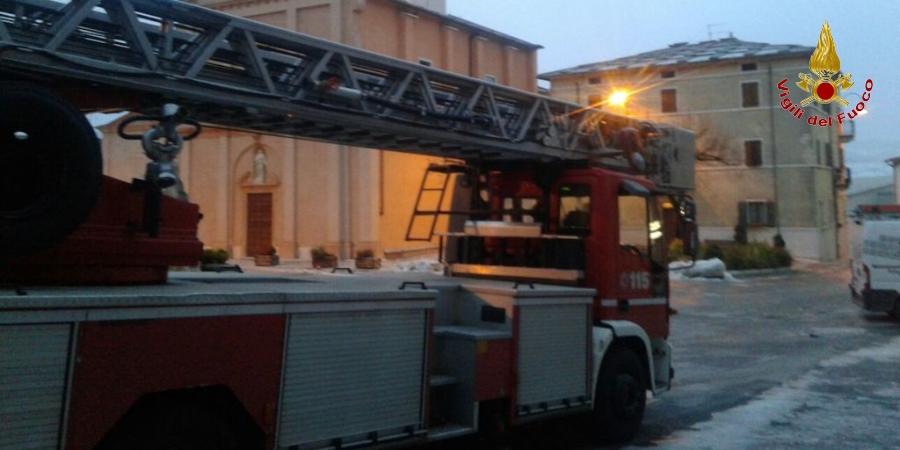 Verona, emergenza maltempo per il forte vento che ha investito tutta la provincia