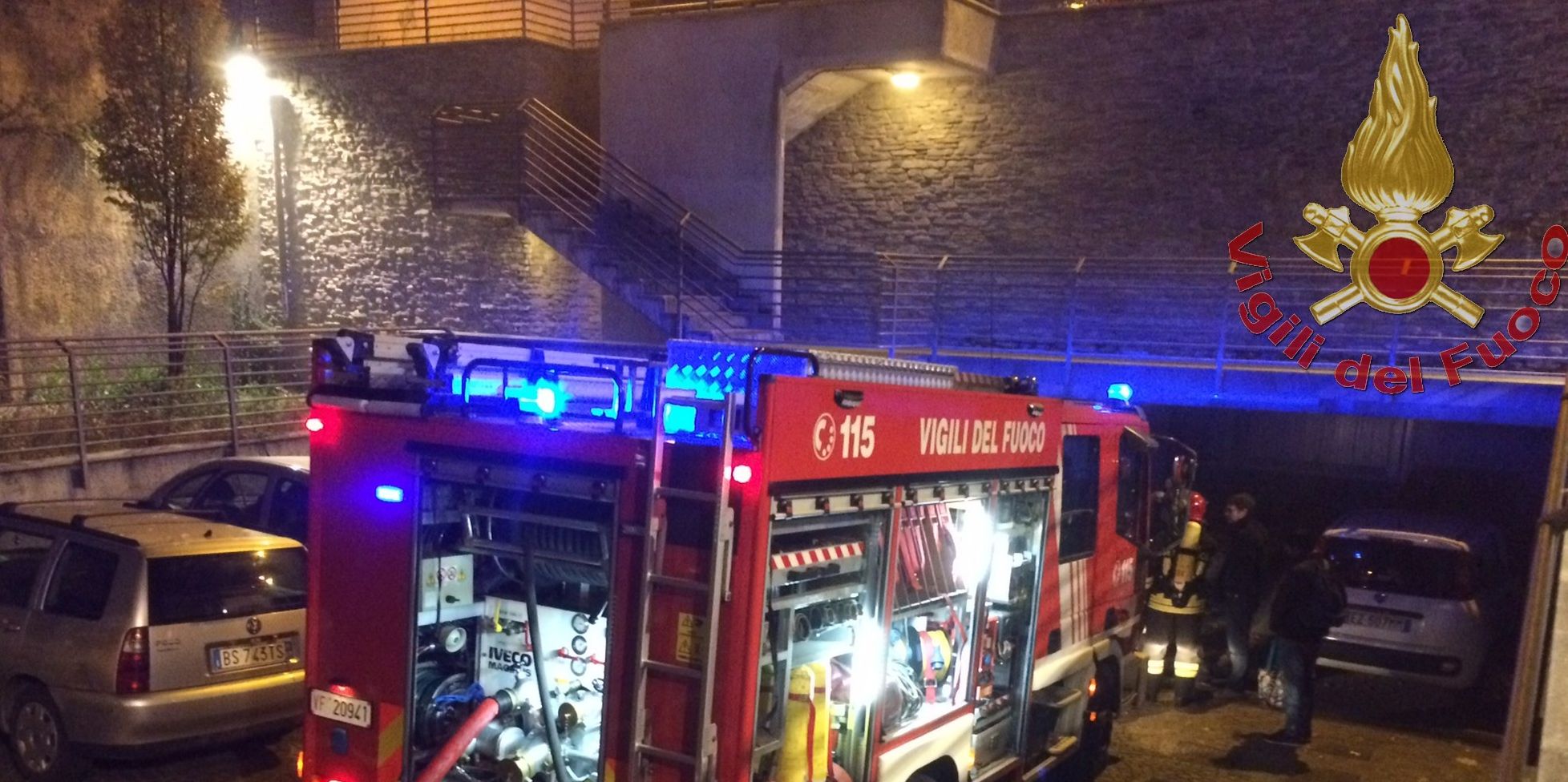 Lecco, in fiamme un box sotterraneo nel comune di Olginate