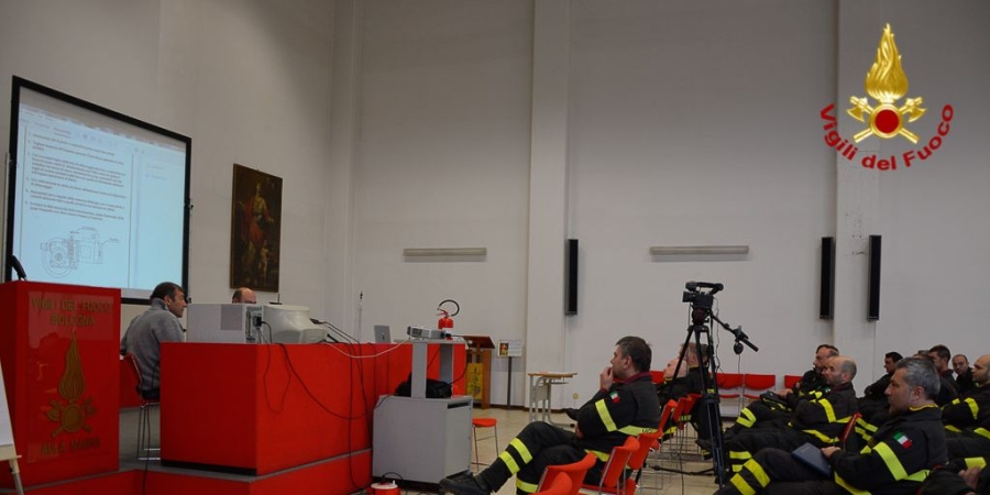 Bologna, incontro sulle "Procedure e tecniche per la manovra in emergenza sugli ascensori"