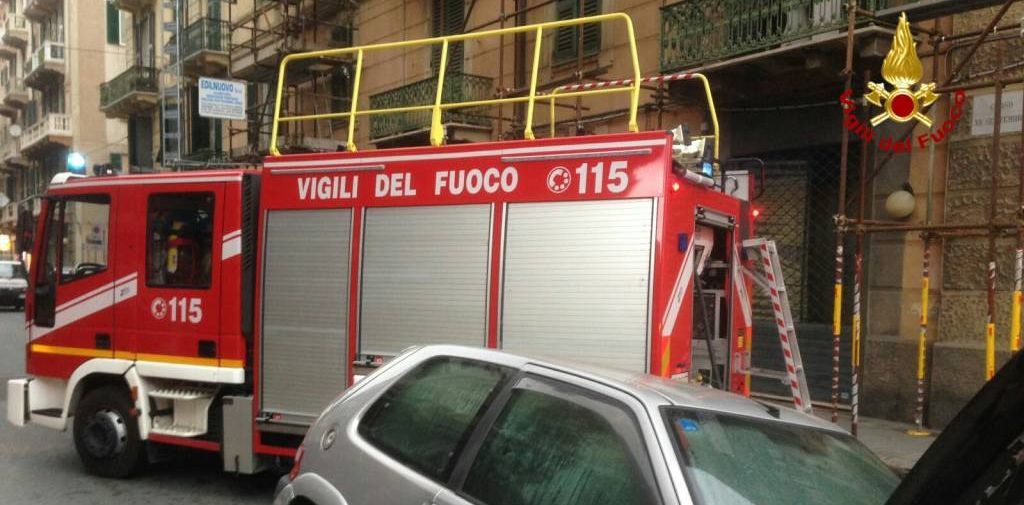 Savona, incendio autovettura