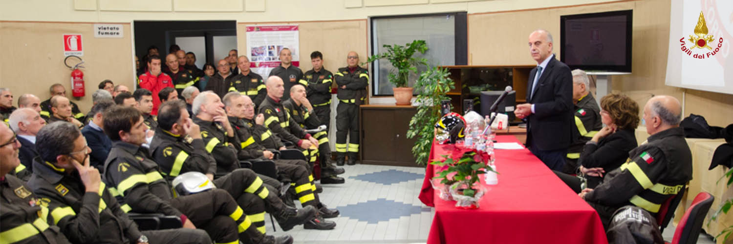 Cagliari, il Sottosegretario Bocci in visita al comando