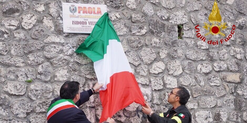 Cosenza, intitolato un largo della città di Paola in memoria di un Vigii del fuoco