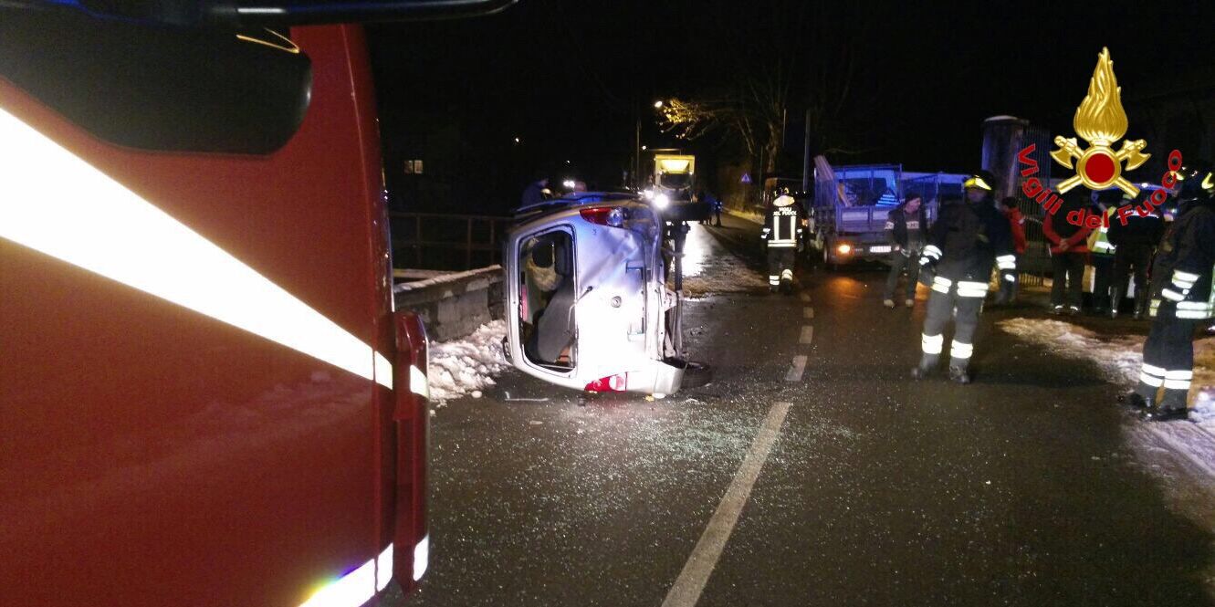 Varese, incidente stradale nel comune di Porto Valtravaglia