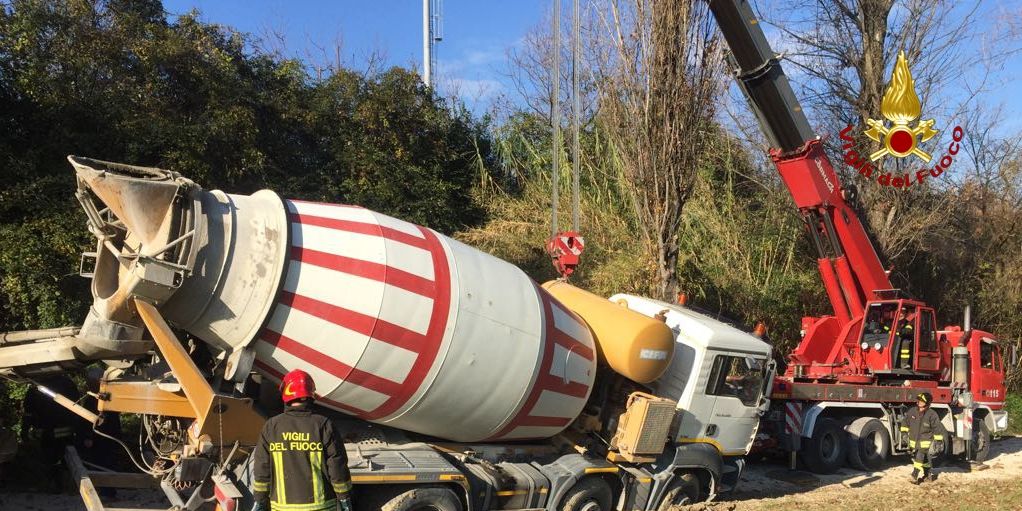 Ancona, diversi interventi dei Vigili del fuoco sul territorio della provicnia