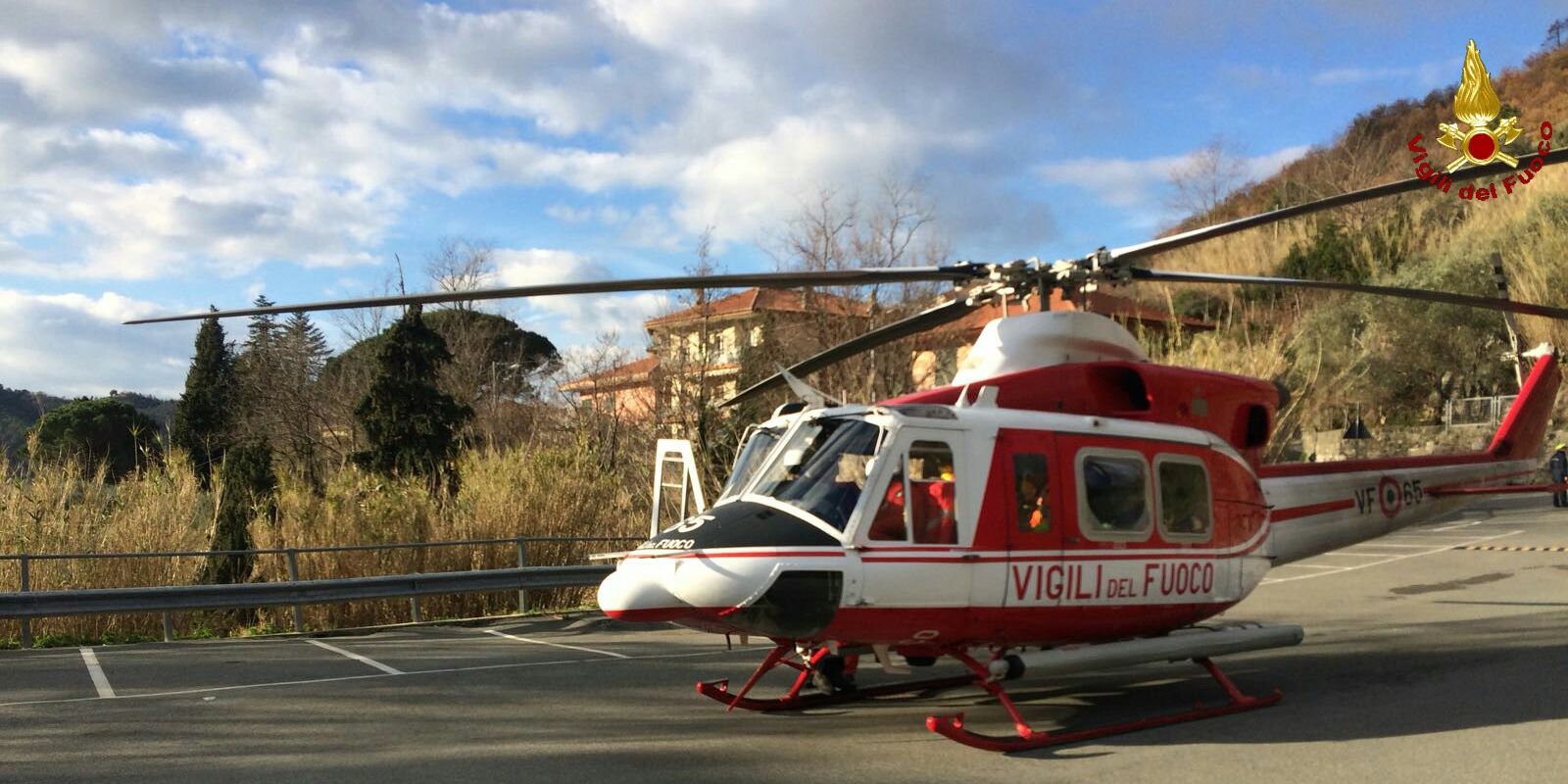 Genova, l'elicottero "Drago.65" é intervenuto per il ricovero urgente di un'anziano ferito