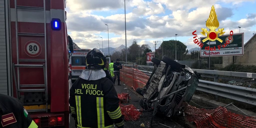 Palermo, incidente stradale sulla "A.19"