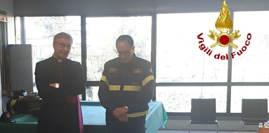 Brescia, visita di S.E. Mons. Tremolada al Comando dei Vigili del fuoco
