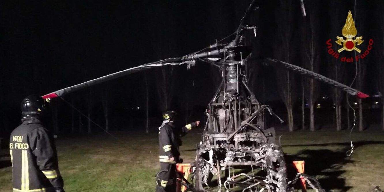 Pisa, in fiamme un elicottero privato nel comune di San Miniato