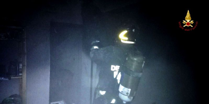 Messina, incendio appartamento in centro città