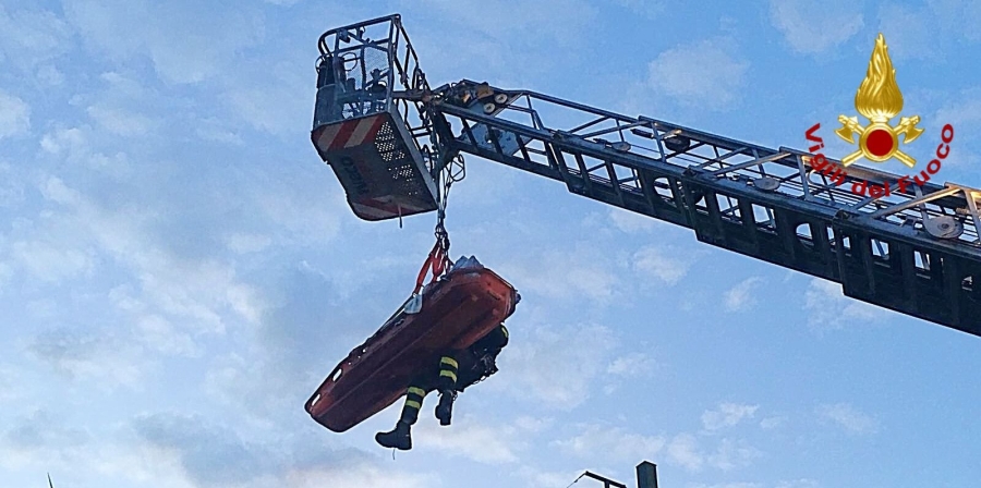 Catania, soccorsa persona nel comune di Aci Catena