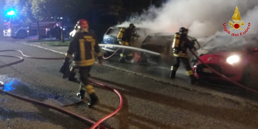 Lecco, incendio auto nel comune di Olginate