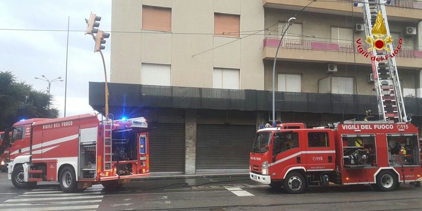 Messina,  incendio abitazione in centro città