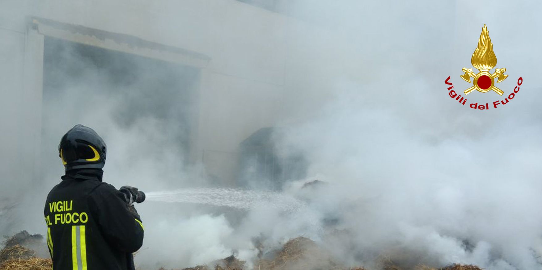 Padova, incendio capannone nel comune di Megliadino San Vitale