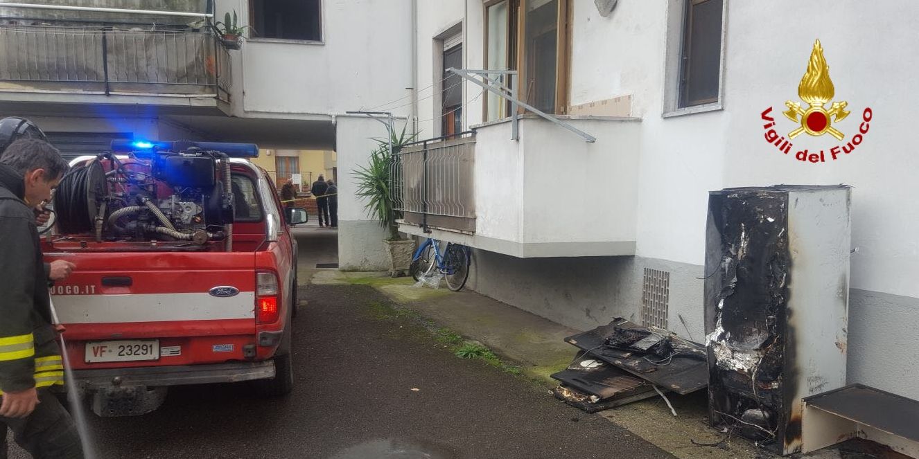 Pisa, a fuoco elettrodomestico in un'abitazione di Castelfranco di Sotto
