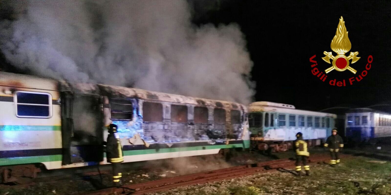 Cagliari, incendio carrozza ferroviaria alla stazione di Monserrato