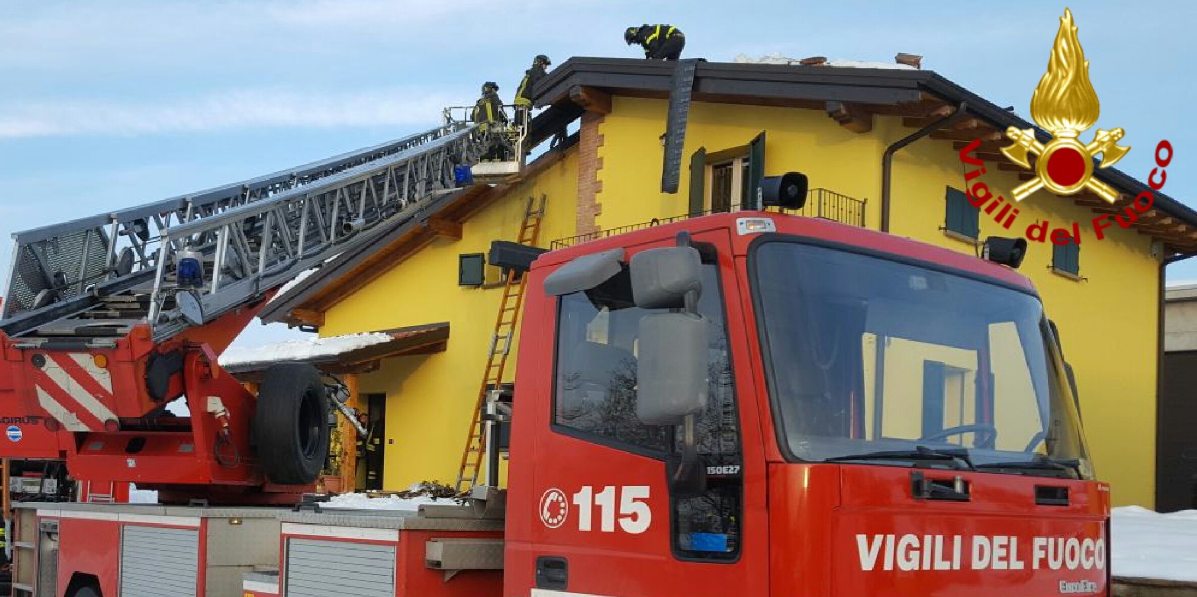 Reggio Emilia, incendio tetto nel comune di Villa Minozzo