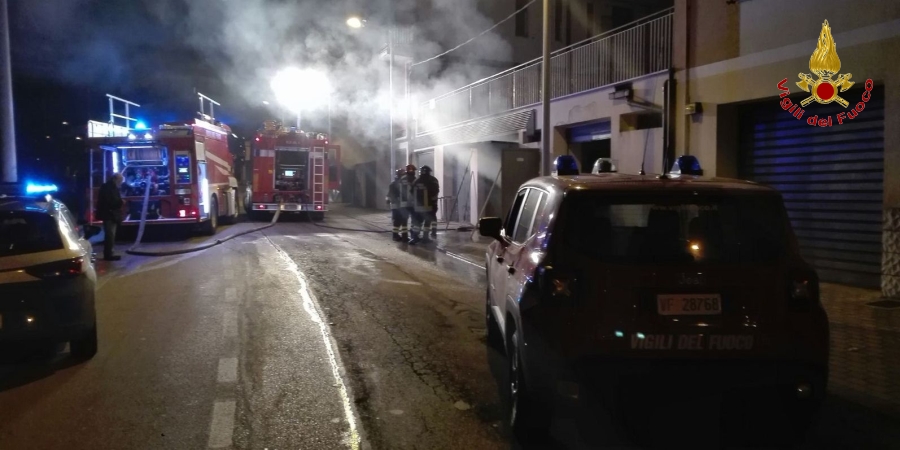 Chieti, incendio box autorimessa