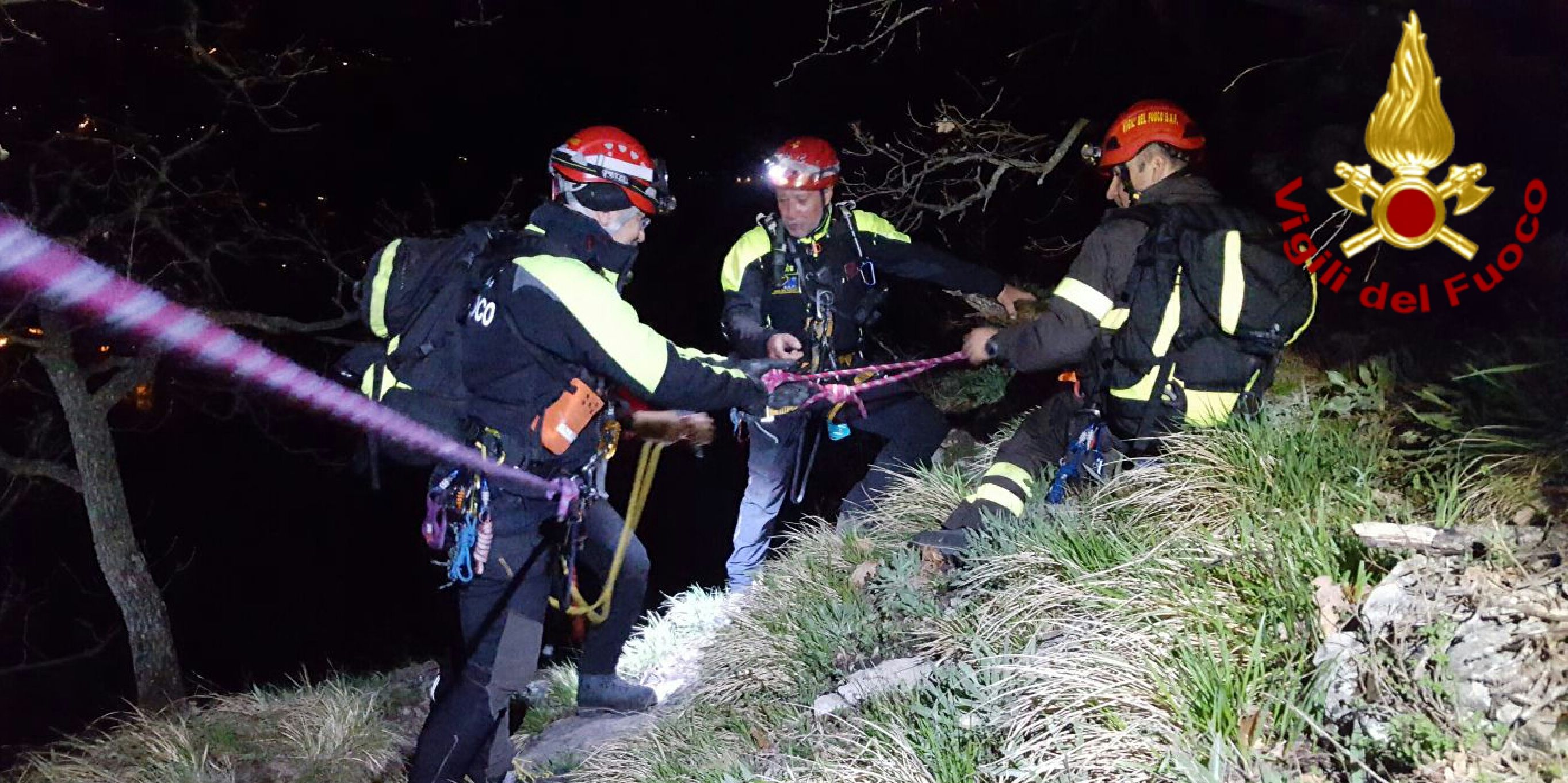 Reggio Emilia, esercitazione notturna sull'Appennino per specialisti SAF e TAS