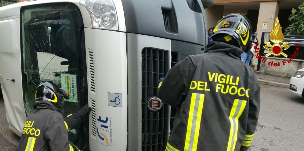 Verona, incidente stradale in centro città