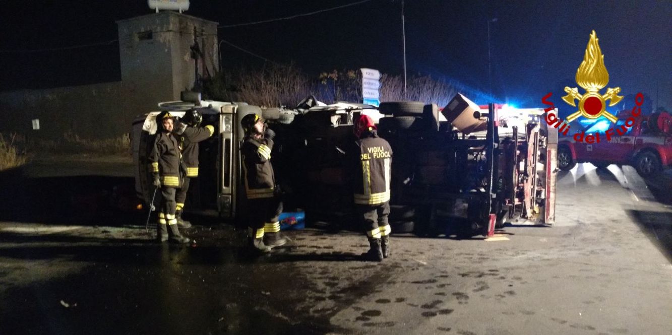 Catania, incidente stradale nella zona industriale sulla "SP.69"