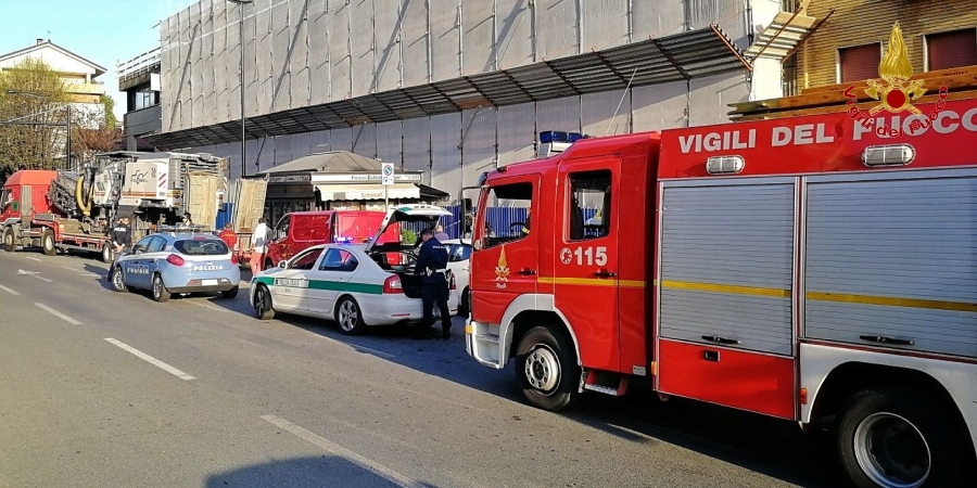 Torino, messa in sicurezza di un'edicola per la rivendita dei giornali