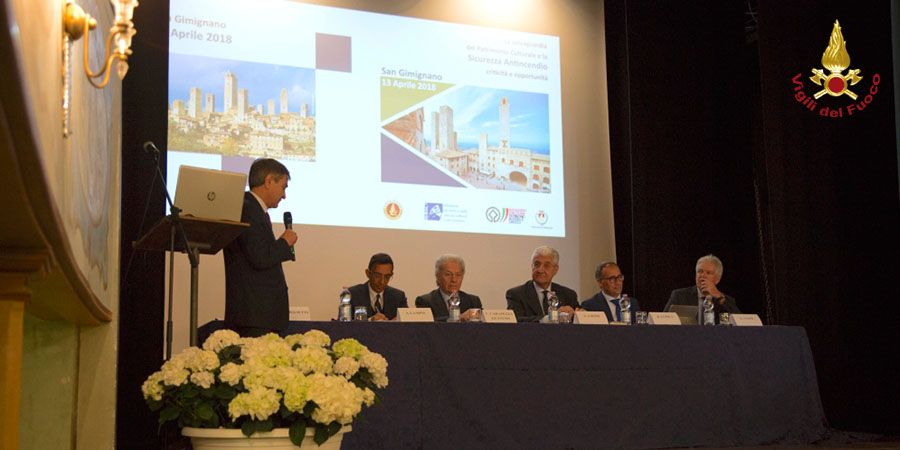 Salvaguardia del patrimonio e sicurezza antincendio: convegno dei Vigili del Fuoco a San Gimignano