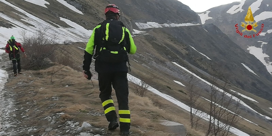 Macerata, soccorso un ciclista caduto in un canalone in località Fargno