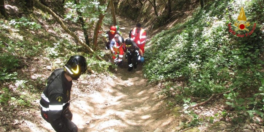 Ancona, soccorso ciclista infortunato sul Monte Conero