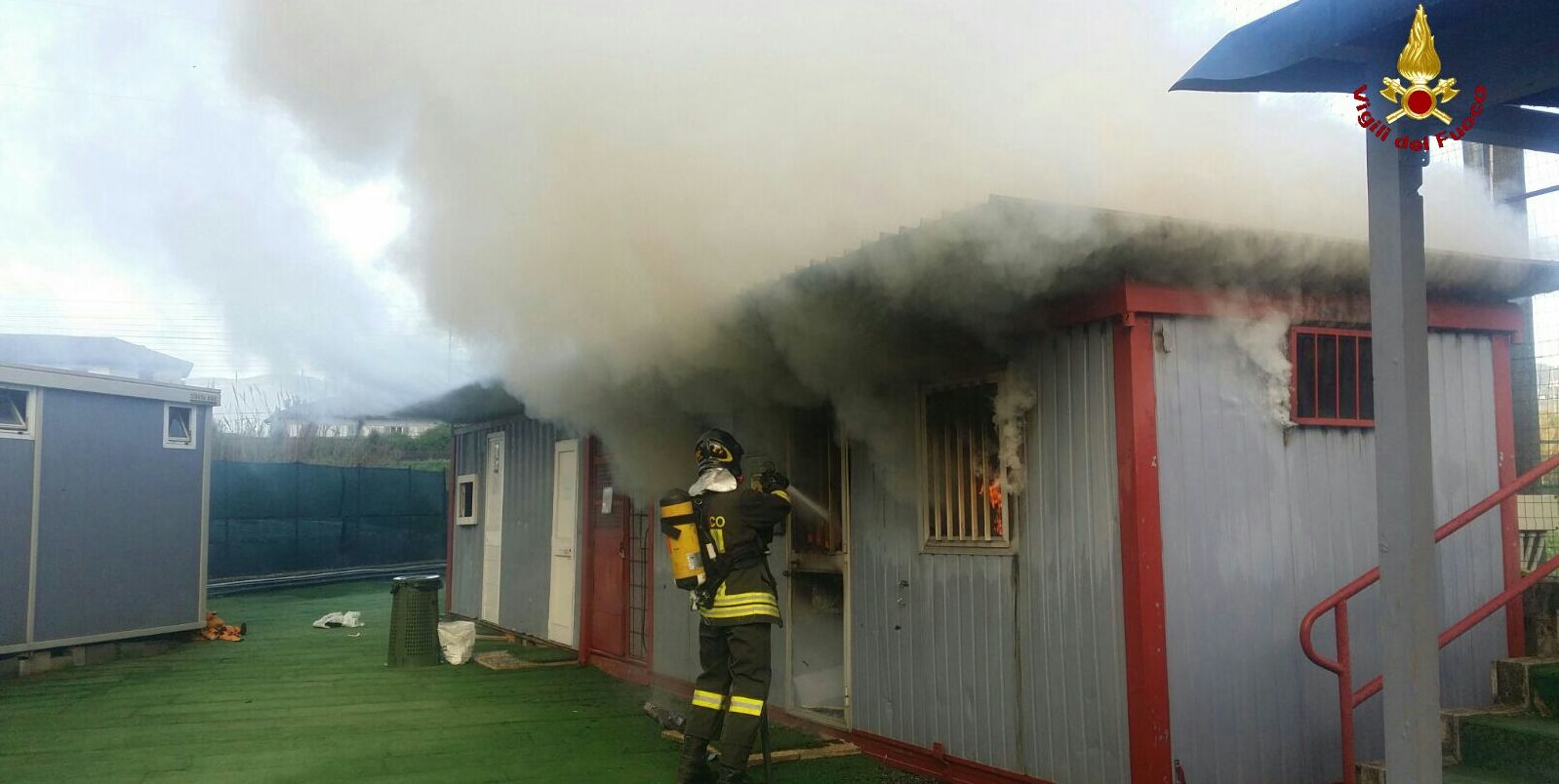 La Spezia, incendio in un impianto sportivo in località Pieve