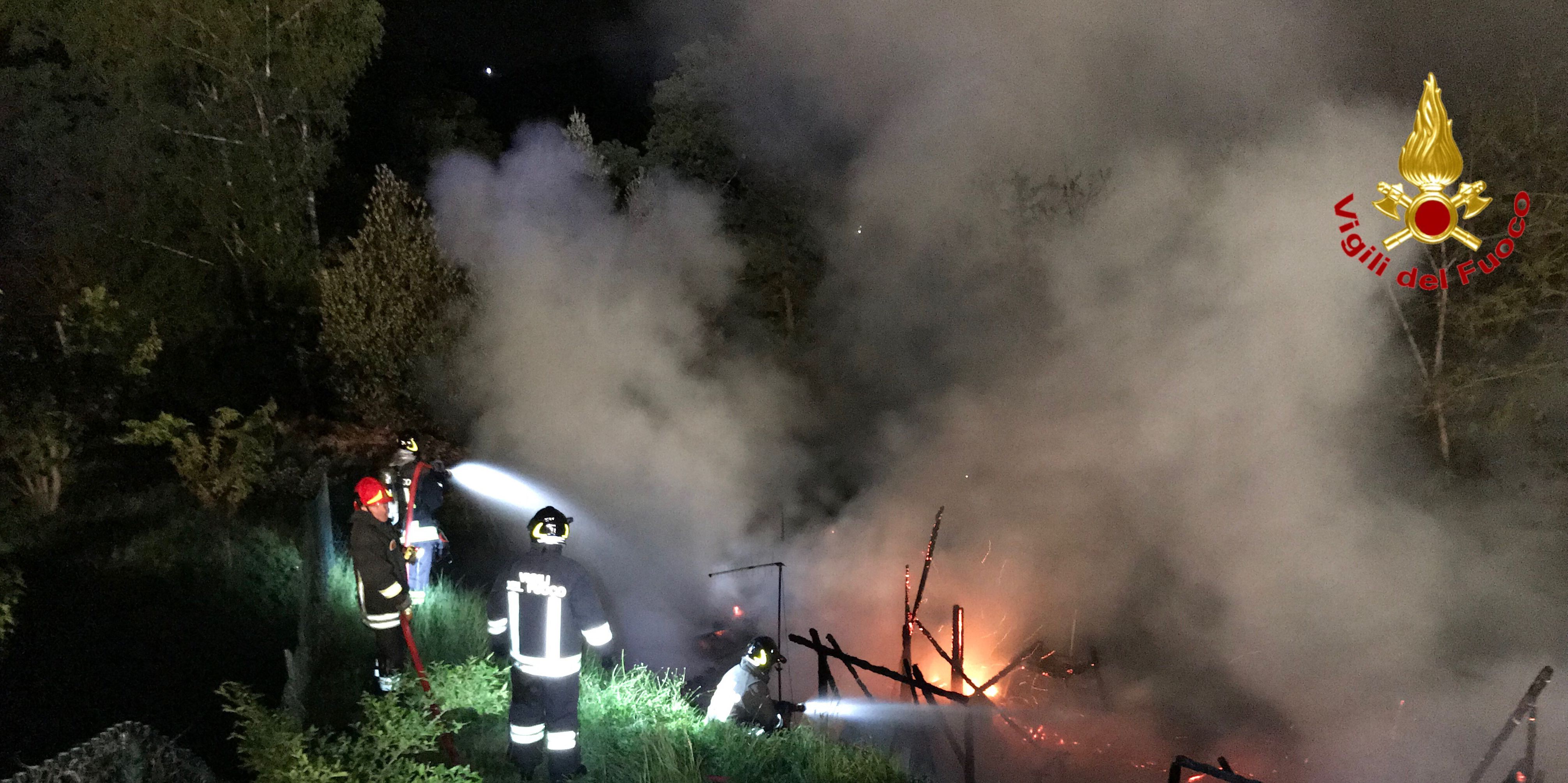 Varese, incendio roulotte nel comune di Brissago
