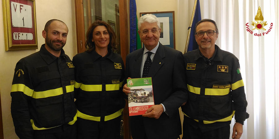 l Capo del Corpo riceve una rappresentenza dell'81° Corso dei Vigili del Fuoco