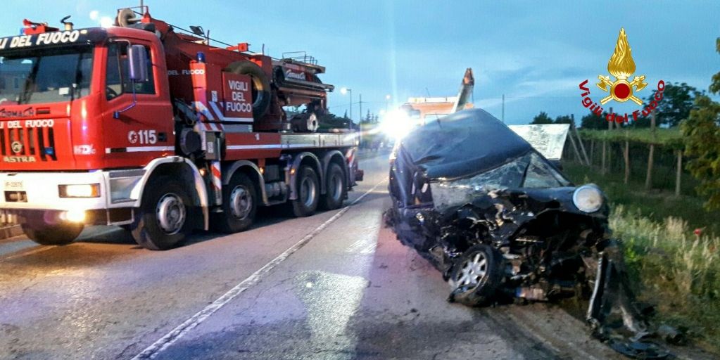 Verona, incidente stradale in Circonvallazione Soave