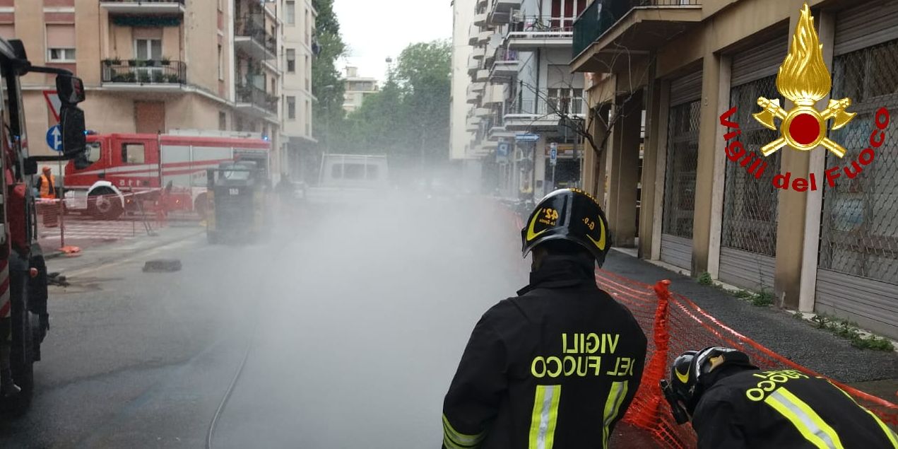 La Spezia, intervento dei Vigili del fuoco per fuga di gas in centro città