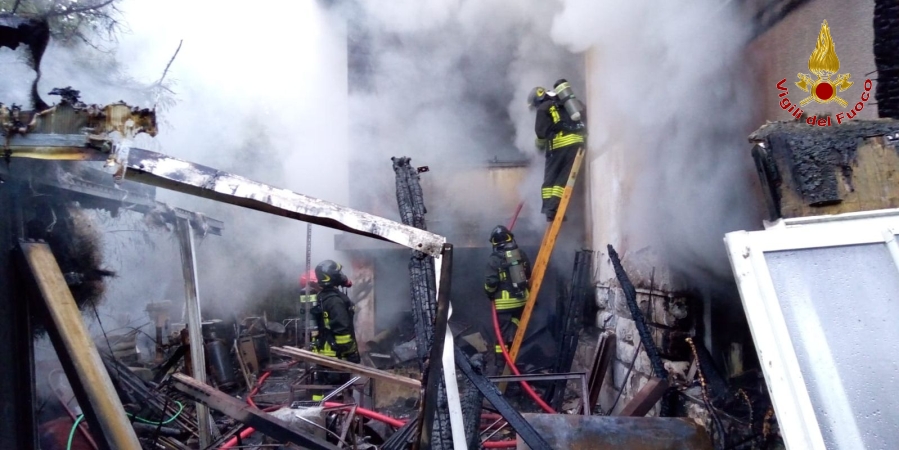 Trieste, incendio abitazione in centro città