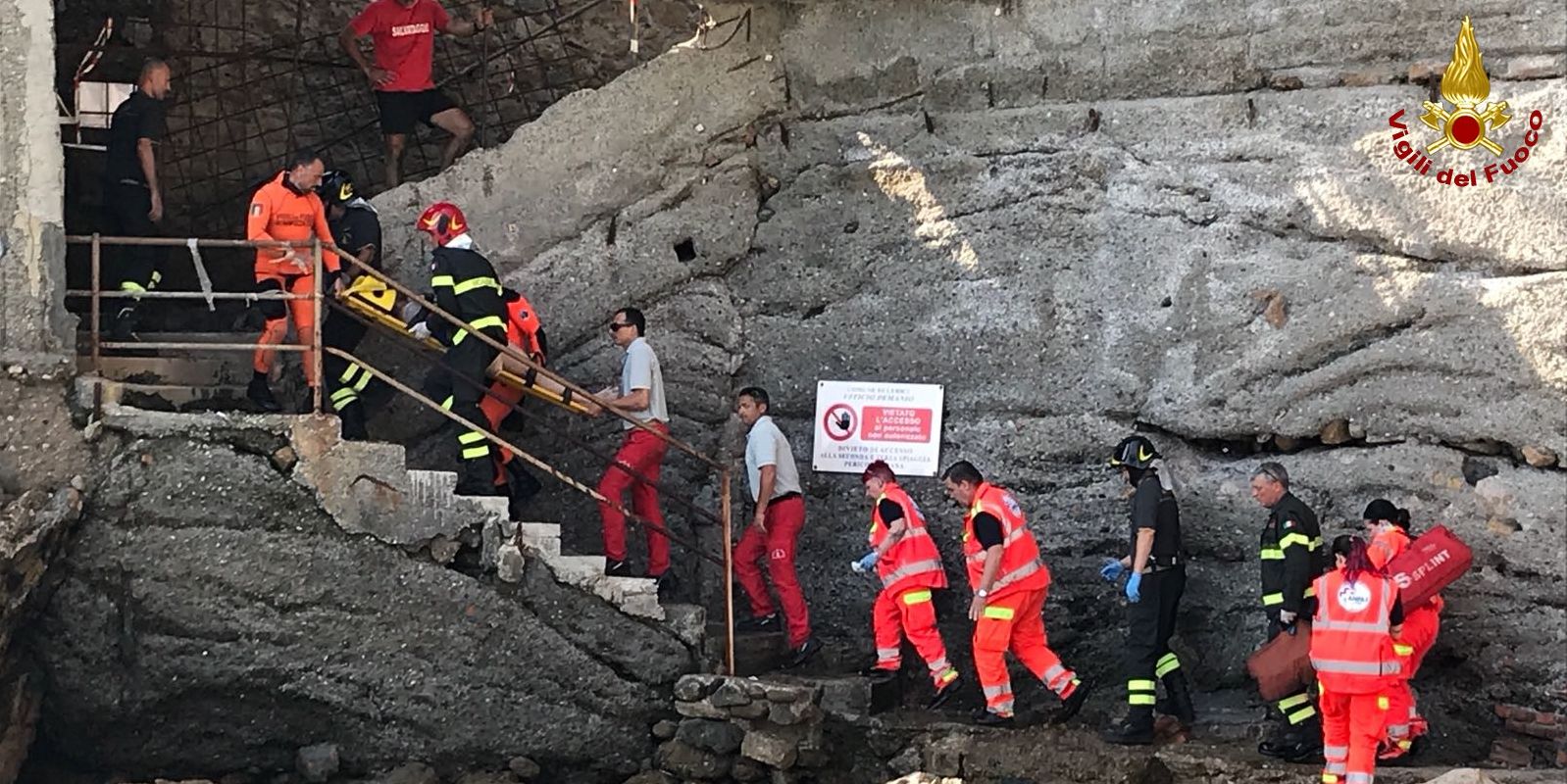 La Spezia, soccorso un ragazzo infortunato a Lerici